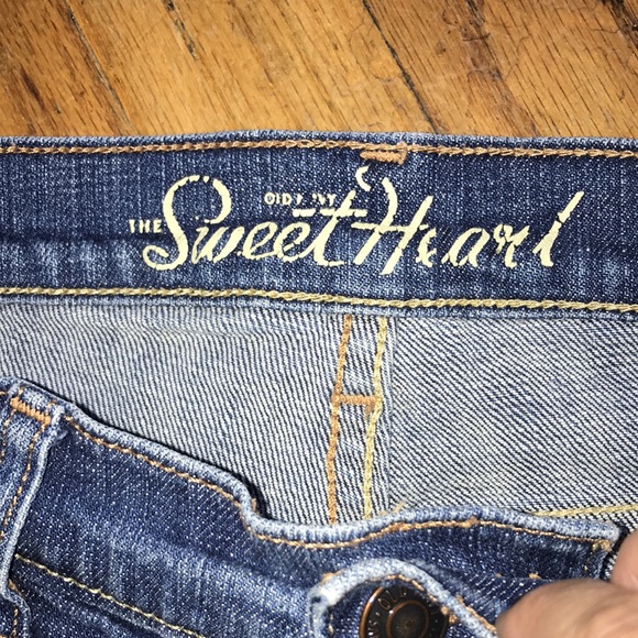 Old Navy The Sweetheart Short Jeans - Picture 2 of 6